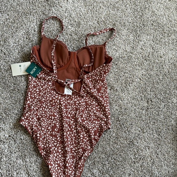 Roxy one piece women’s xl NWT - Picture 4 of 4